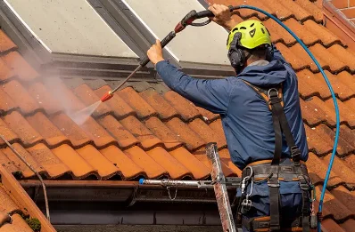 Démoussage et hydrofuge de toiture à Leers